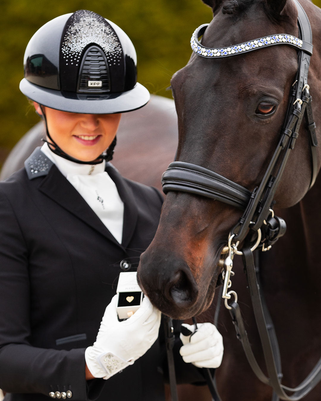 Presentbox - good vibes pin